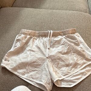 Under Armour/Gold and White Shorts/Small